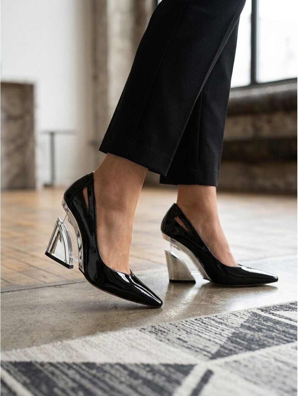 Ninety Union Viper Black Patent Look Architectural Heel Pumps Size 8
